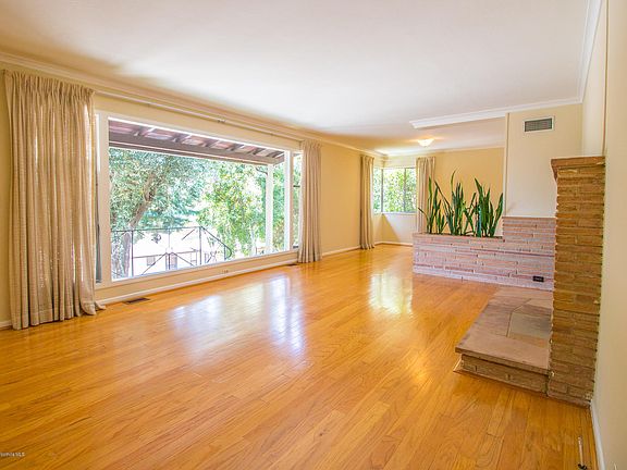 2nd image of 360 Cherry Dr