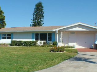 8425 121st St, Seminole, FL 33772