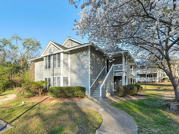 2nd image of 2811 Edridge Ct APT 202