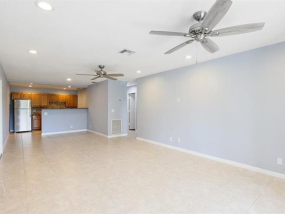 2nd image of 1912 Palmland Dr APT D