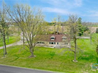 17105 County Road R, Napoleon, OH 43545