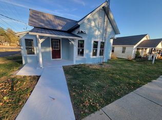 718 Garst St, Cabool, MO 65689