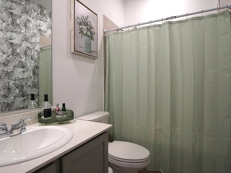 725 Alden Dr — Photo 20