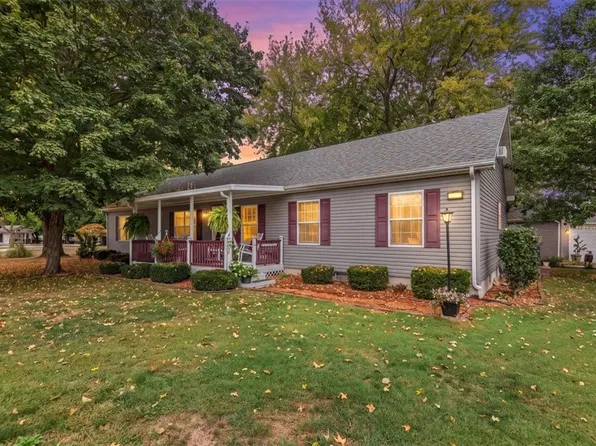 101 W North 2nd St, Findlay, IL 62534