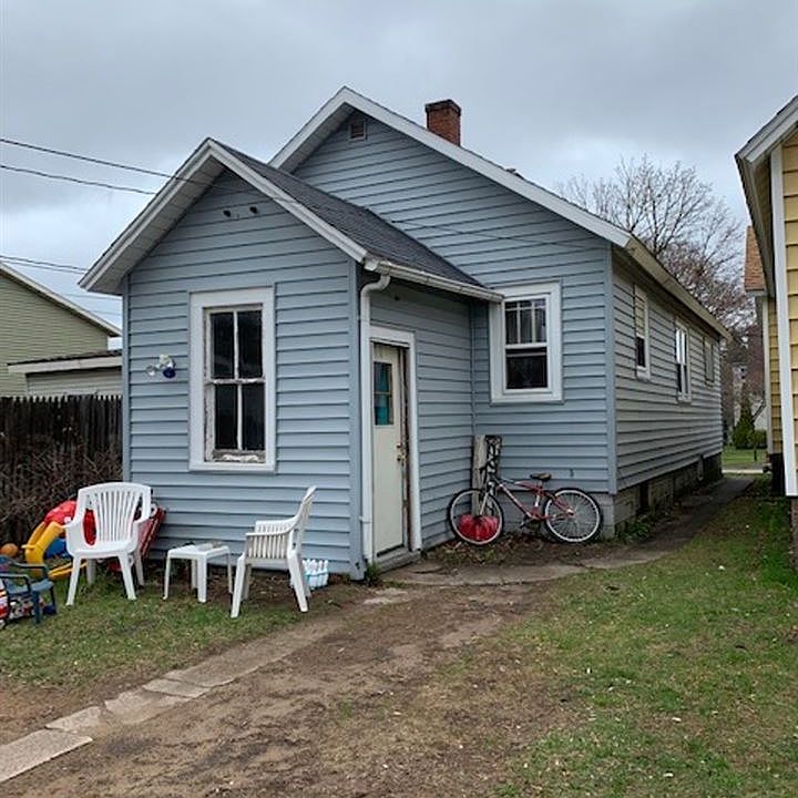2nd image of 316 S 14th St