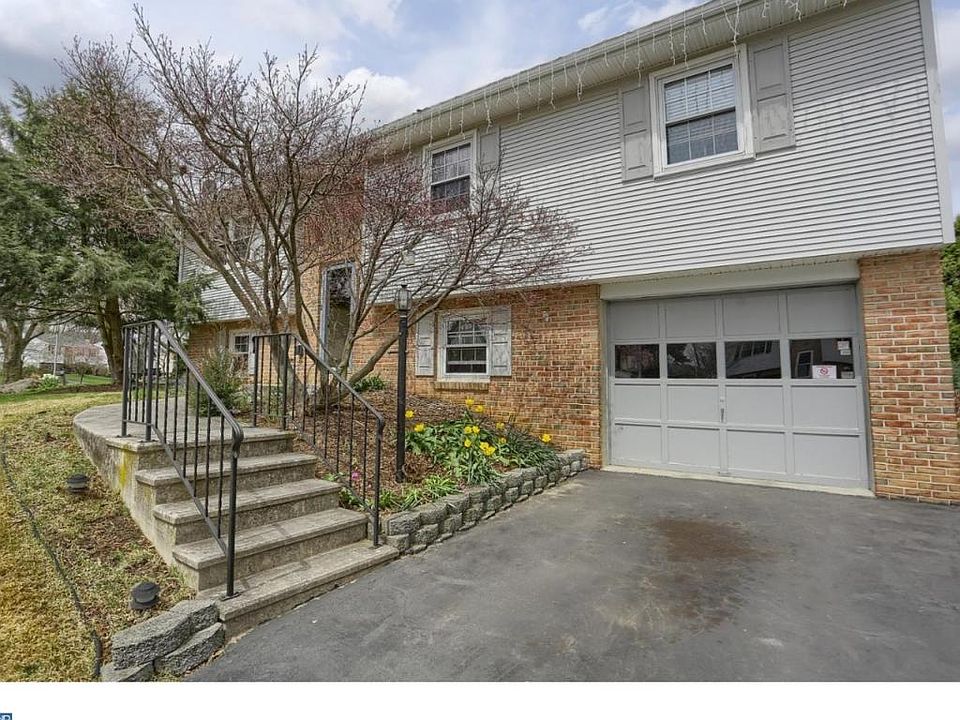 1st image of 607 Christopher Dr