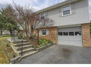 607 Christopher Dr, Wernersville, PA