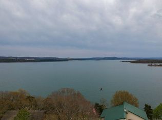 921 Tablerock Cir, Branson, MO 65616