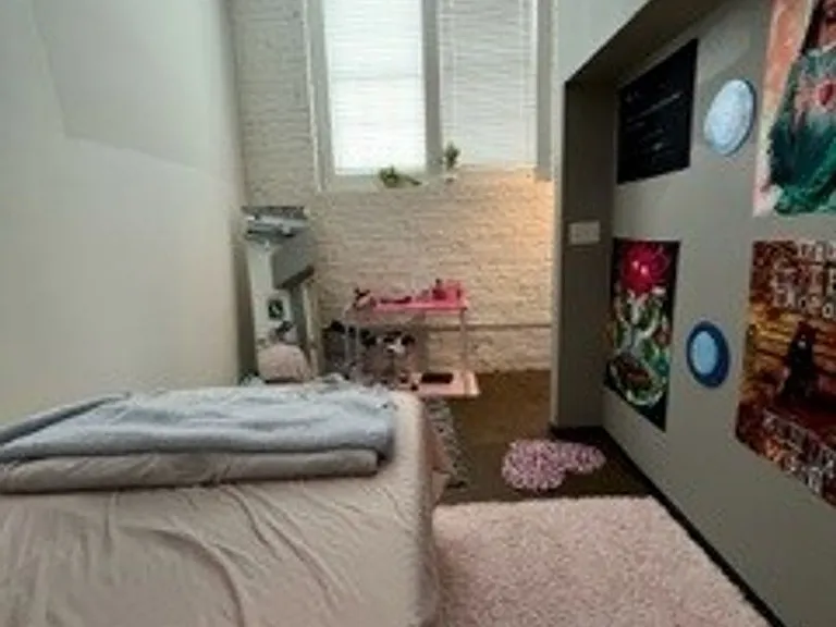 415 Oliver Hill Way — Photo 17