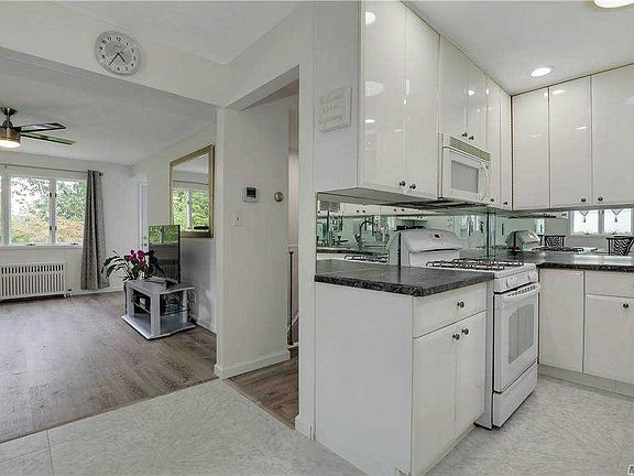 4th image of 78 Brookhaven Dr