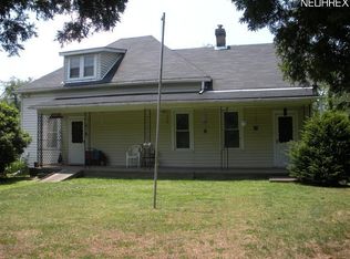 1306 Hillcrest Rd, Wellsville, OH 43968