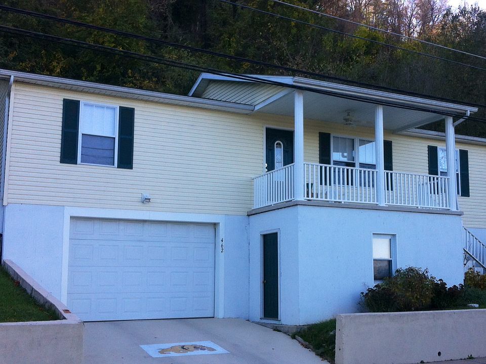 1st image of 462 W Third St