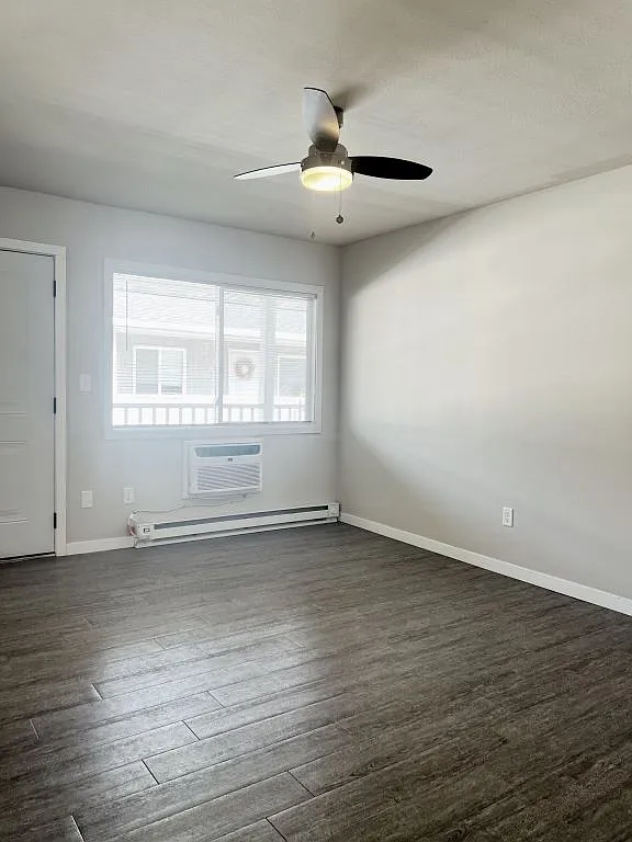Carriage House - CH-2 — Photo 4