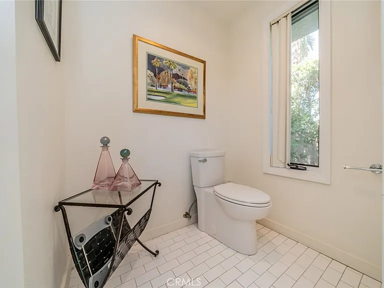 1600 E Palm Tree Dr — Photo 23