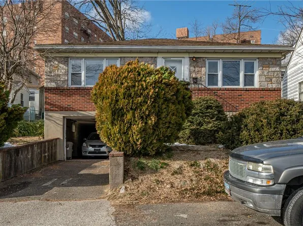 6 Raybrook Place, Yonkers, NY 10704