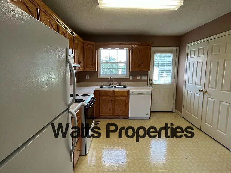 158 14th Ave NW #158 — Photo 7