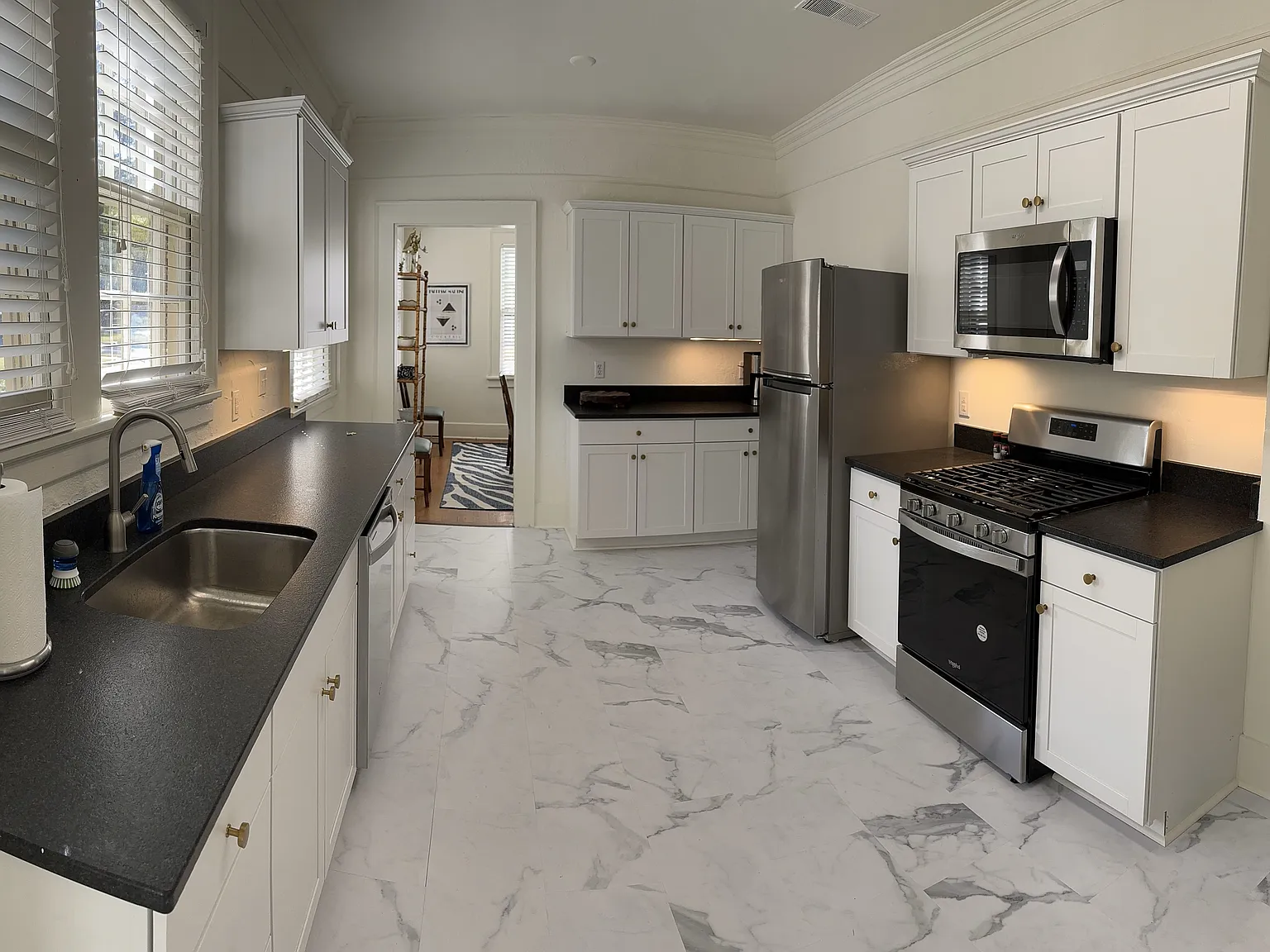 3 bed, 1.5 bath, 1678 sqft, $2,800 — Photo 3