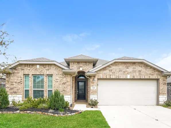 723 Autumn Lake Ln, Magnolia, TX 77354