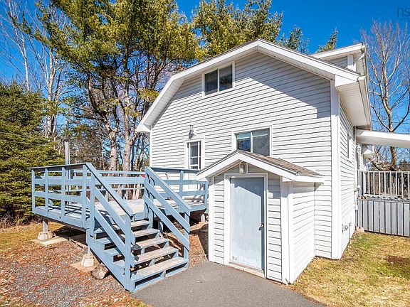 3rd image of 577 Alma Rd