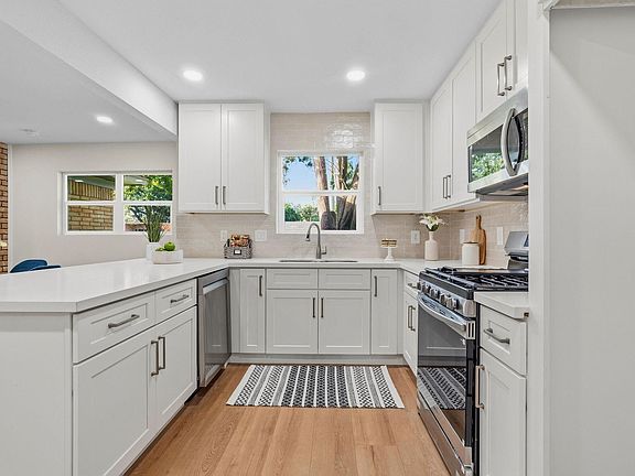 2nd image of 4738 Briarbend Dr