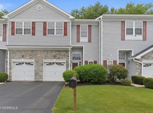 35 Harbor Bay Circle #384, Laurence Harbor, NJ 08879