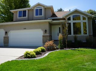346 E Mountain Berry Dr, Draper, UT 84020