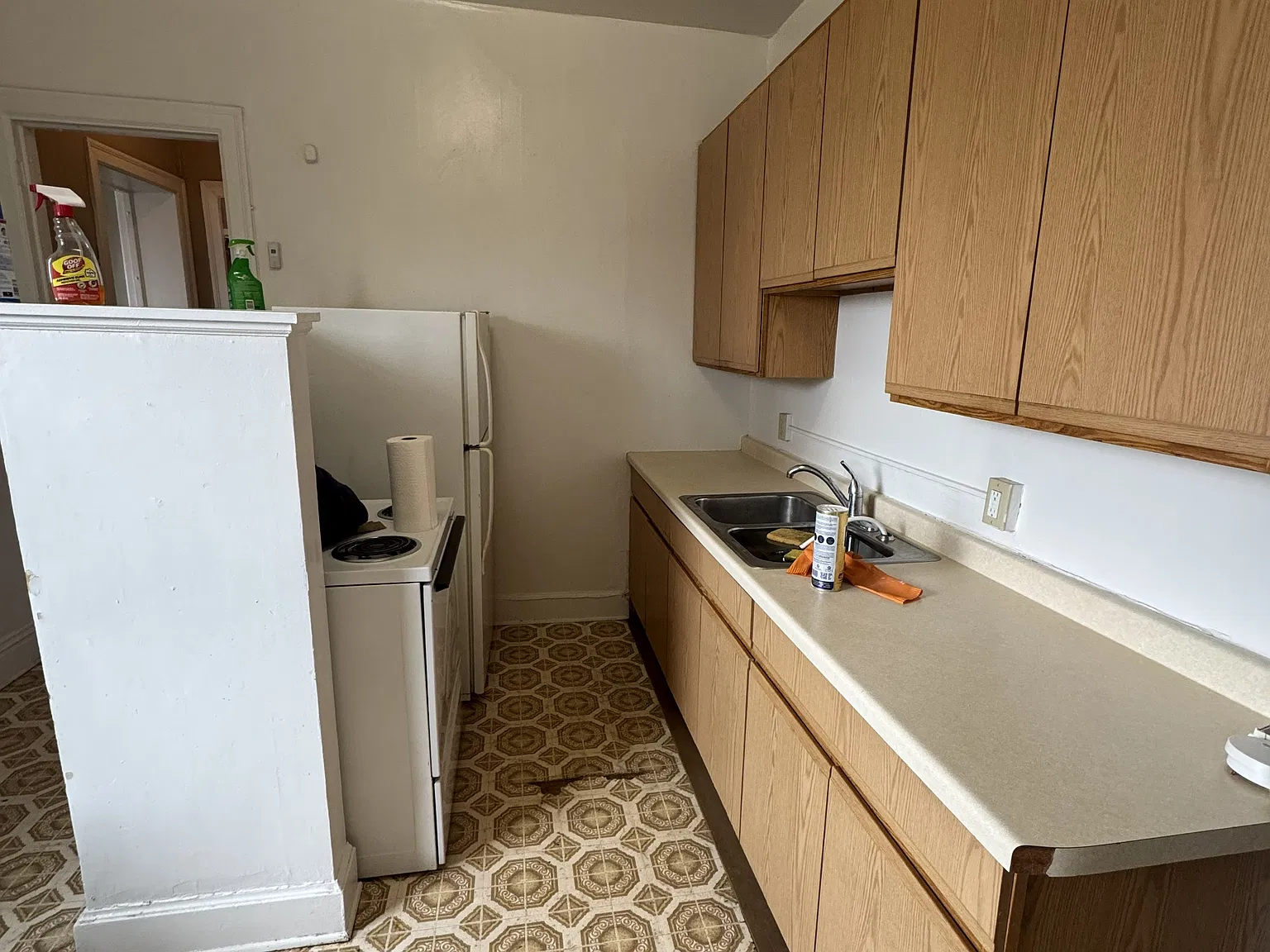815 E 1st St — Photo 2