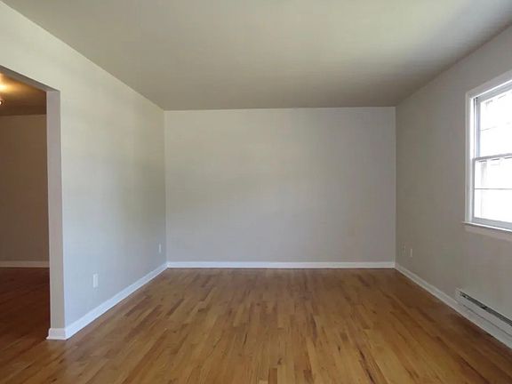 4th image of 525 1/2 N 9th St #525.5