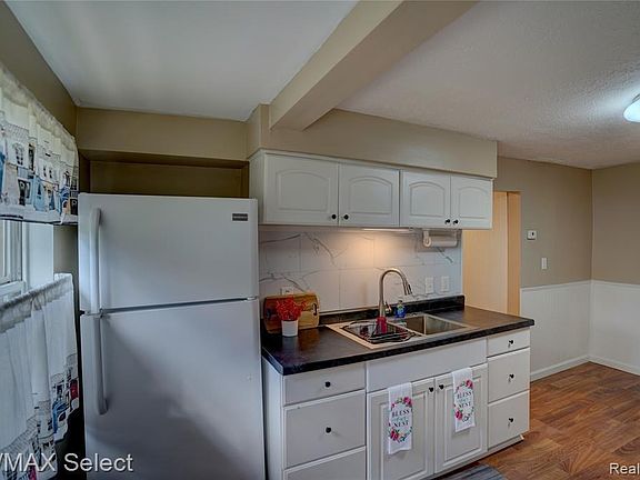 2nd image of 2113 Brady Ave