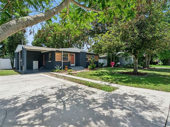 2nd image of 817 Romano Ave
