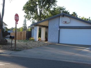 9401 Linda Rio Dr, Sacramento, CA 95827