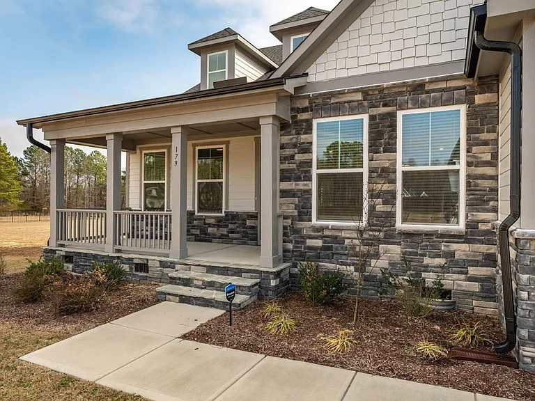 179 Castle Pond Way — Photo 7