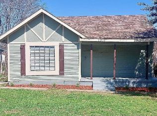 1017 Glen Garden Dr, Fort Worth, TX 76104