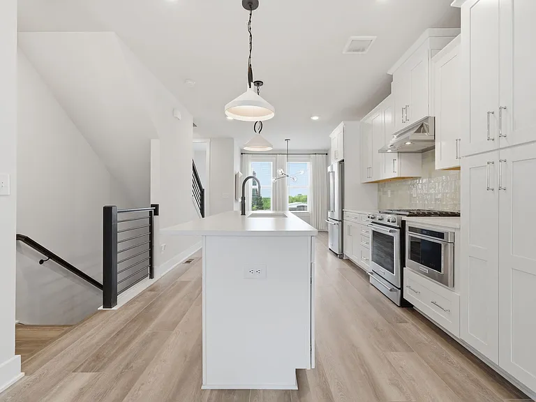 1737 Dunavant St — Photo 12