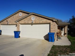 948 Long St, Pleasanton, TX 78064