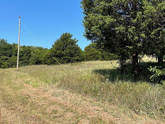 4th image of 348100 E Country Dr
