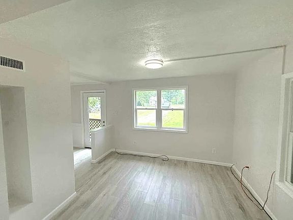 2nd image of 1356 Willard Ave