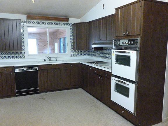 3rd image of 200 E Thorndale Ave