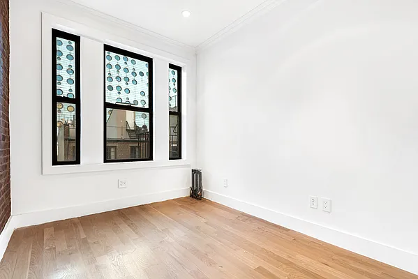 Rented by Compass | media 3