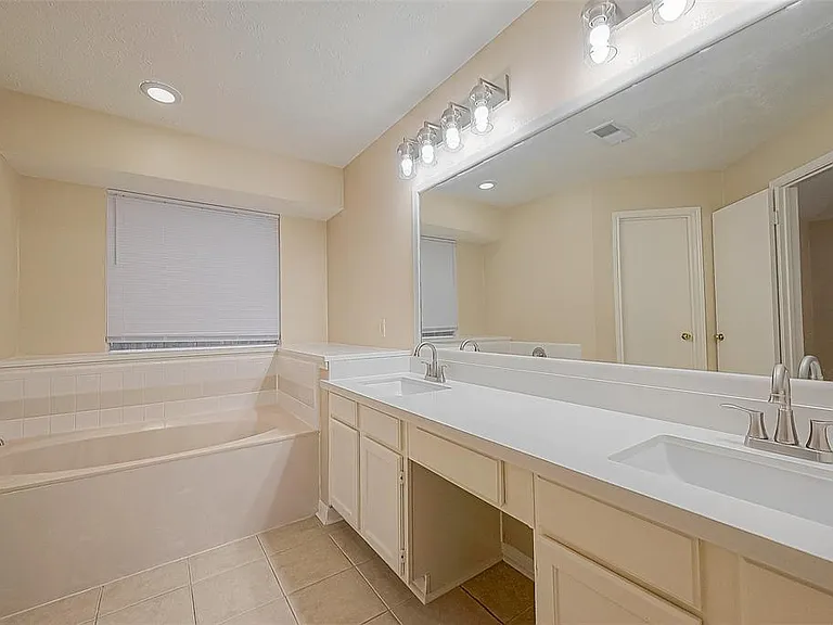 22319 Rangeview Dr — Photo 27