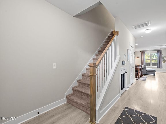 4th image of 11 Acacia Road
