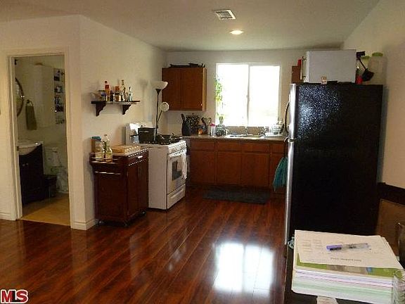 4th image of 6960 White Oak Ave