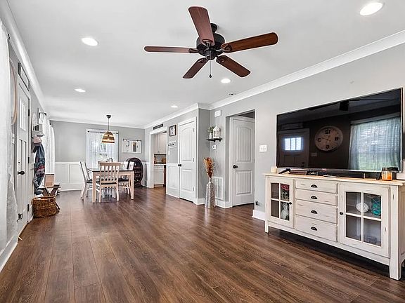 5th image of 5010 Jenkins Rd