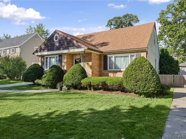 309 Bernhardt Dr, Amherst, NY 14226