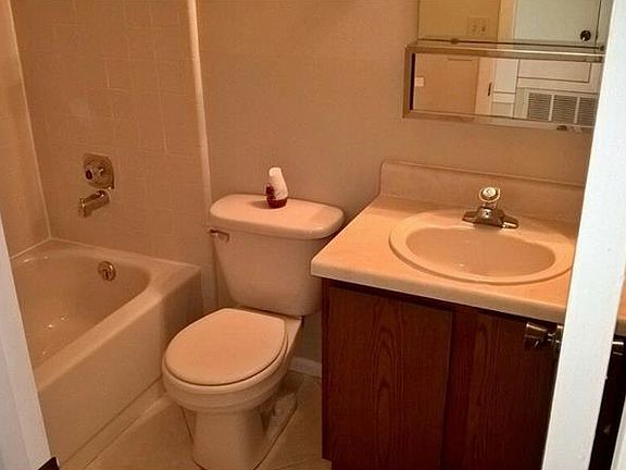 5th image of 7618 Golden Glenn Dr