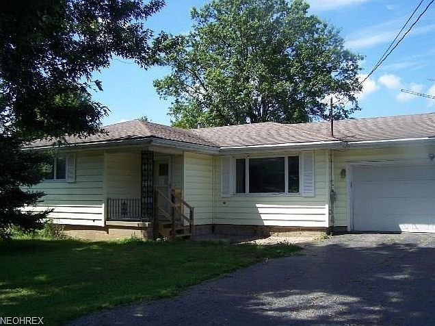 1st image of 220 Earl Dr