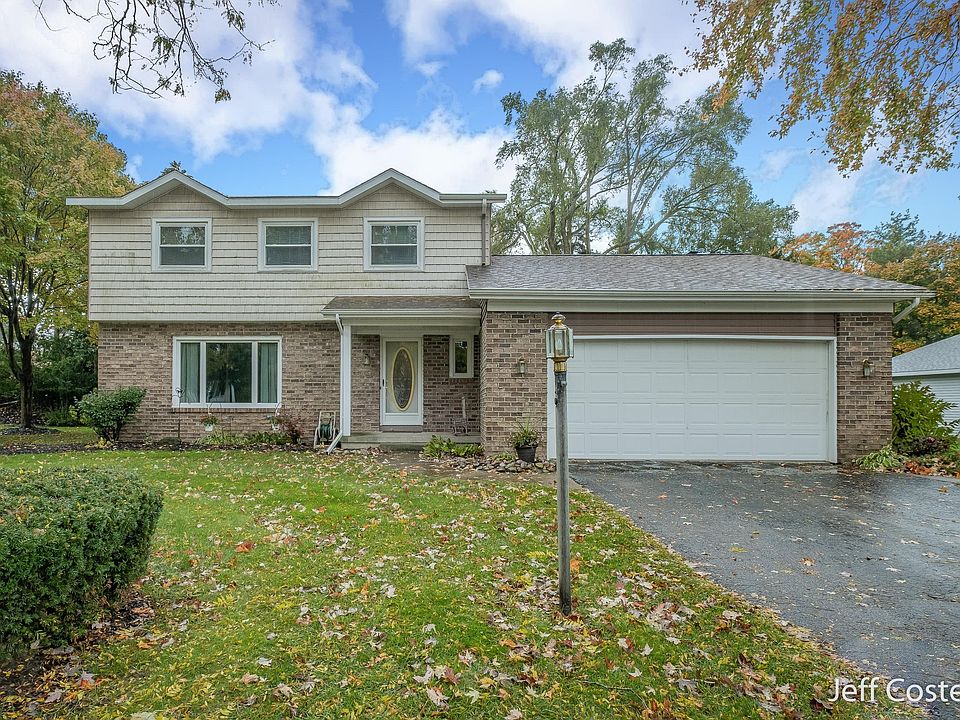 1st image of 2240 Cranbrook Dr NE