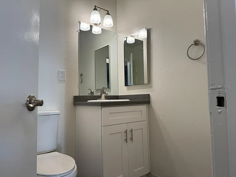 11818 Vanowen St — Photo 4