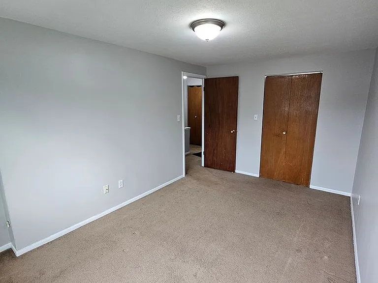71-127 E Sprague Rd — Photo 13