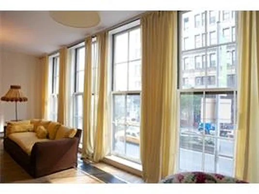 Rented by Momo Acquisition Group | media 27